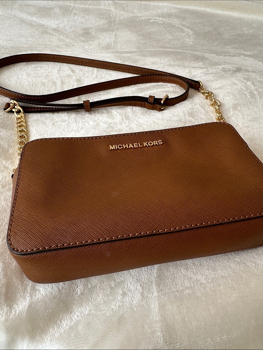 Michael Kors Chestnut Brown Saffiano Crossbody with Gold Chain - Picture 2 of 13